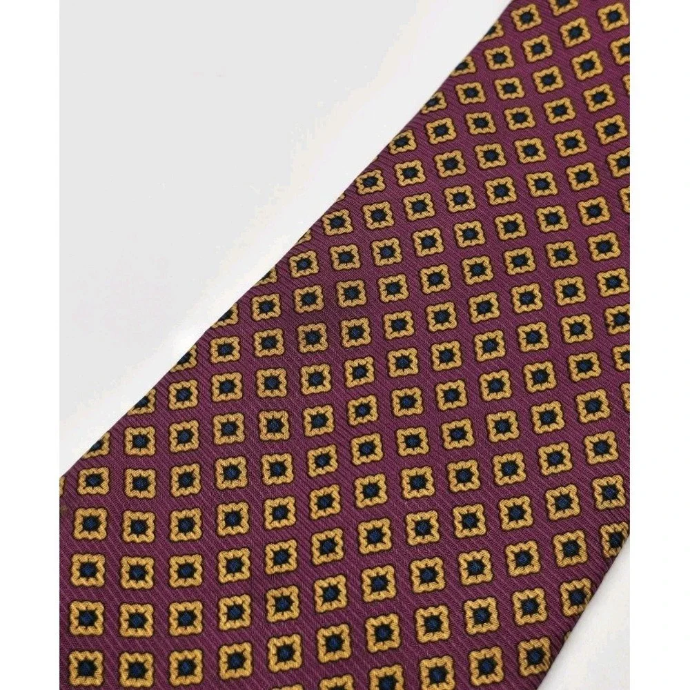 Brooks Brothers Makers 100% Silk Tie Purple Maroon Gold Diamond Necktie‎